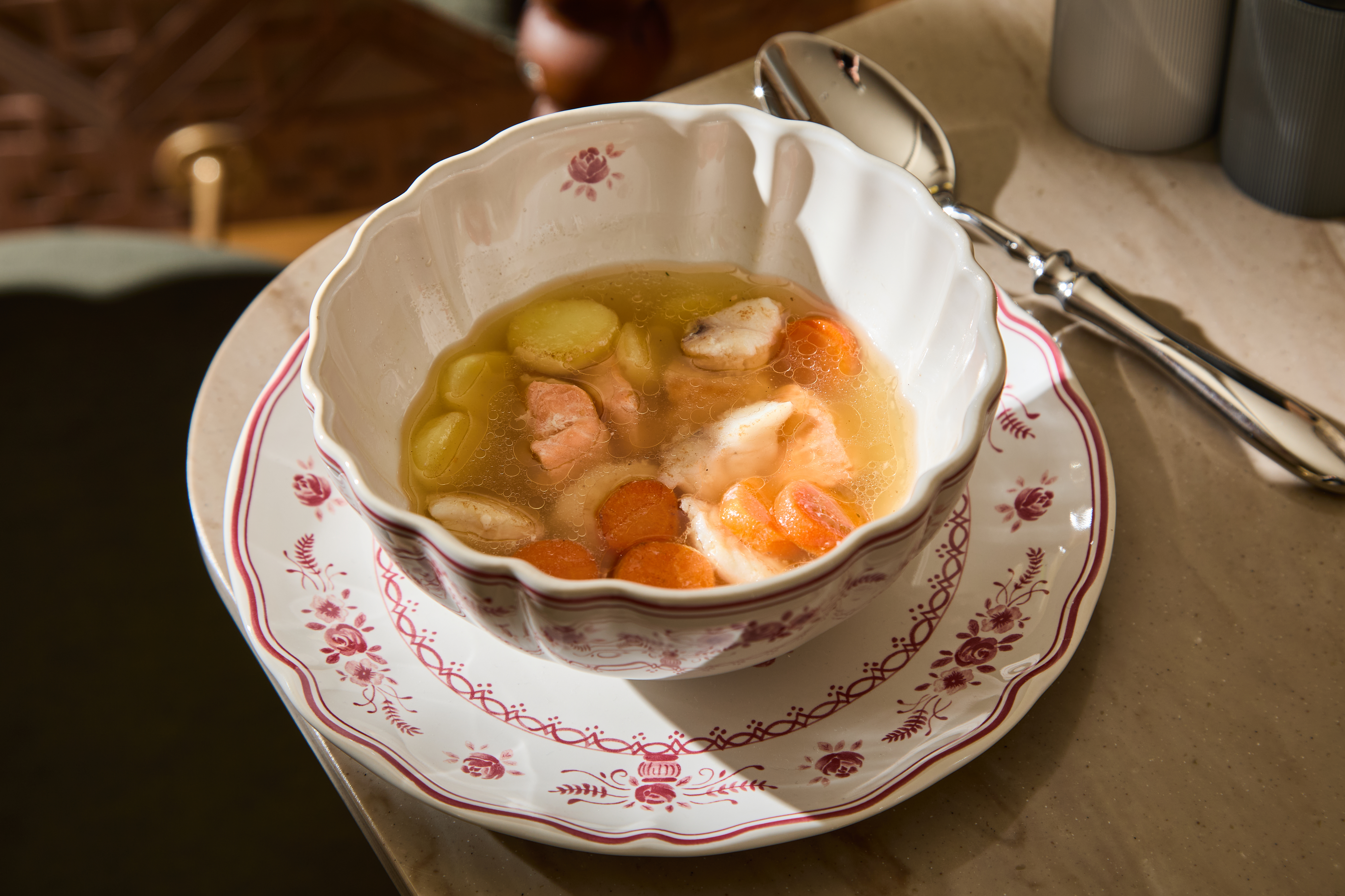 Царская уха с форелью и судаком